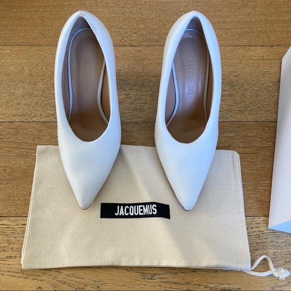 JACQUEMUS Les Chaussures Shoes In White - Picture 10 of 11